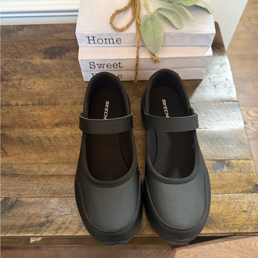 Brand New Skechers Mary Jane Girls’ Shoes